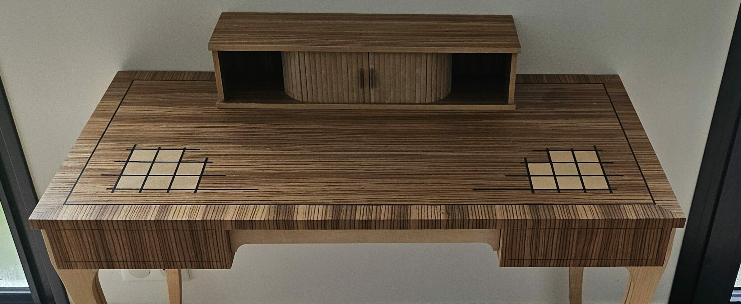 bureau de style transition en sycomore et zébrano