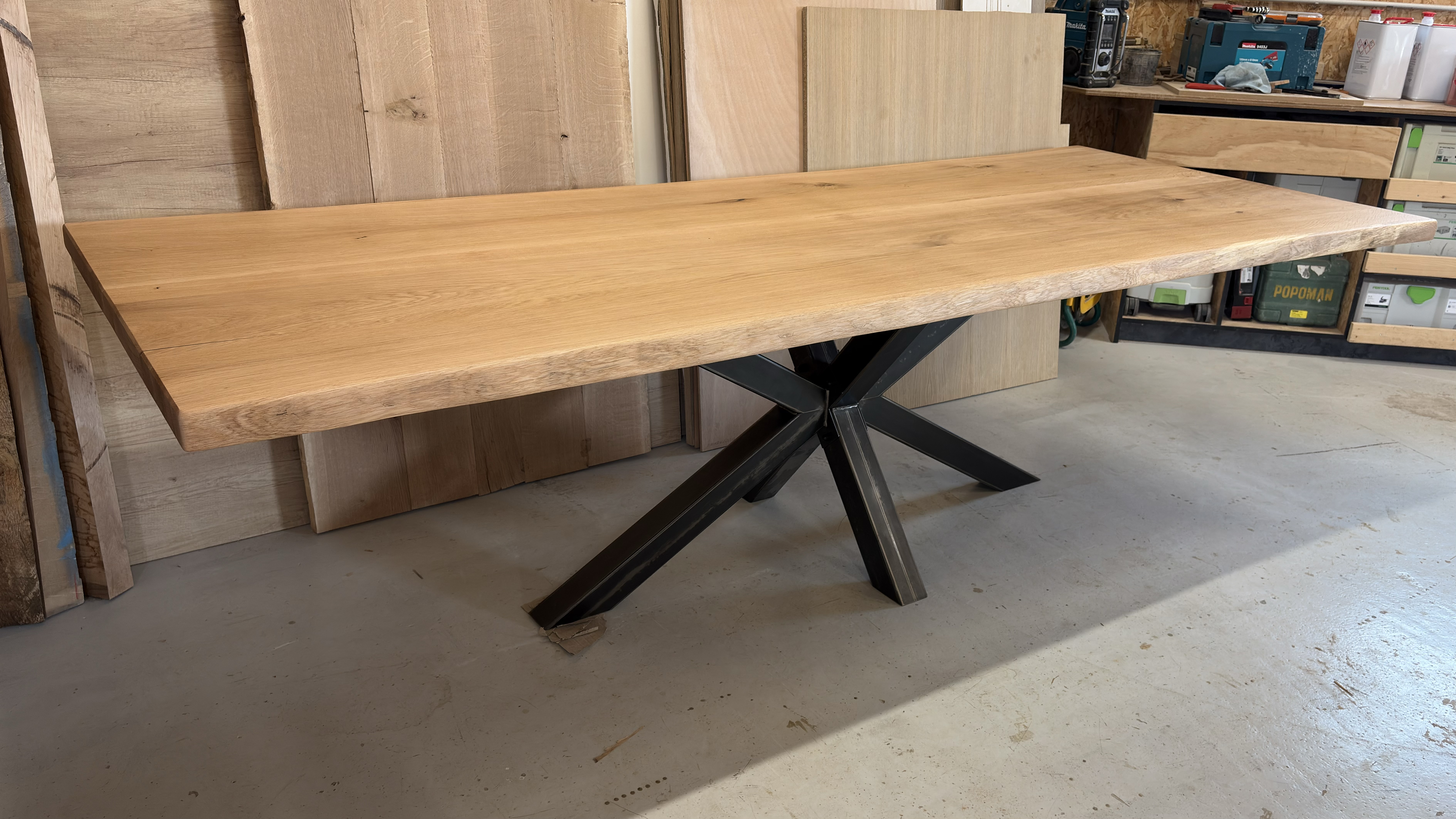 Tables Sur-Mesure en Bois Massif